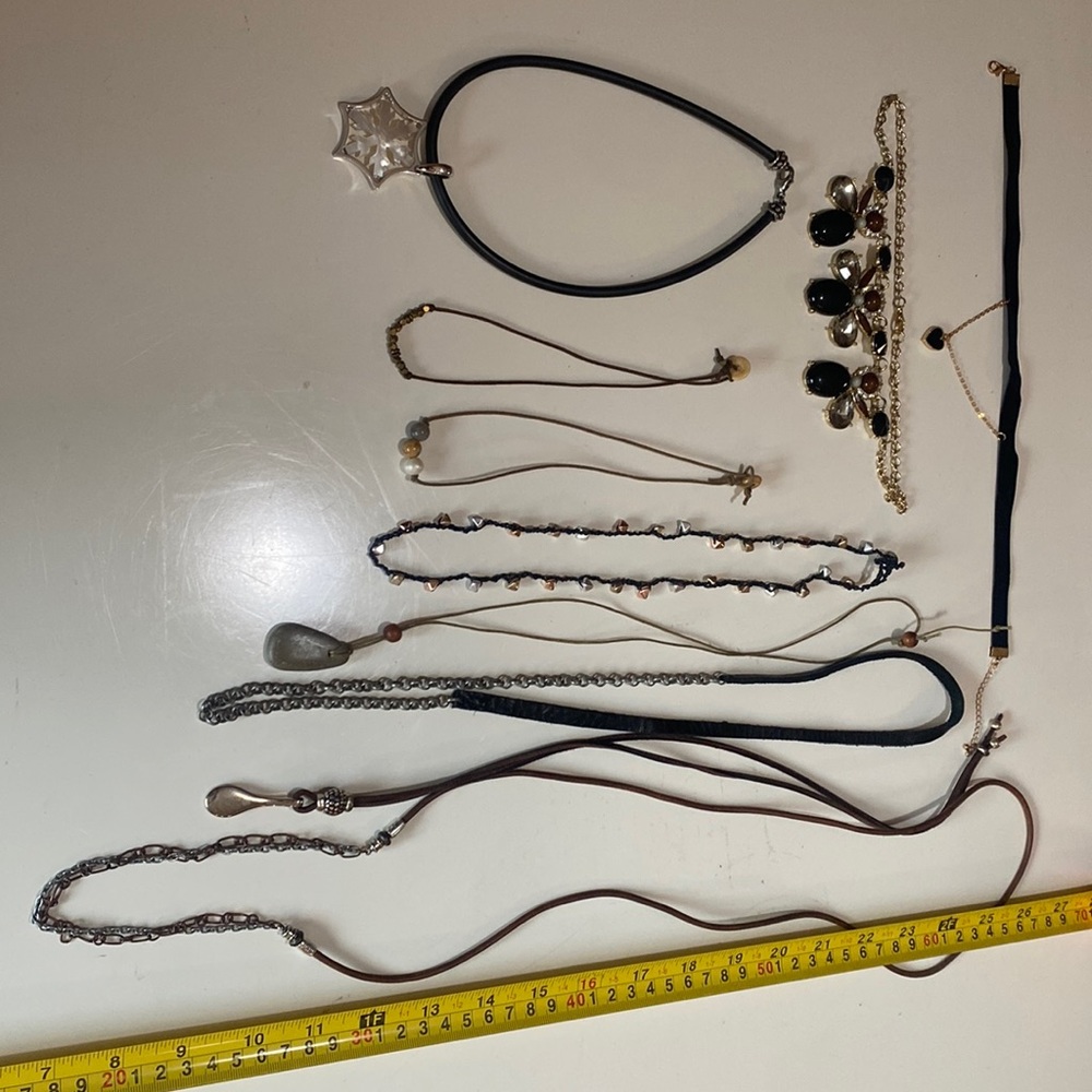 Set of 10 necklaces